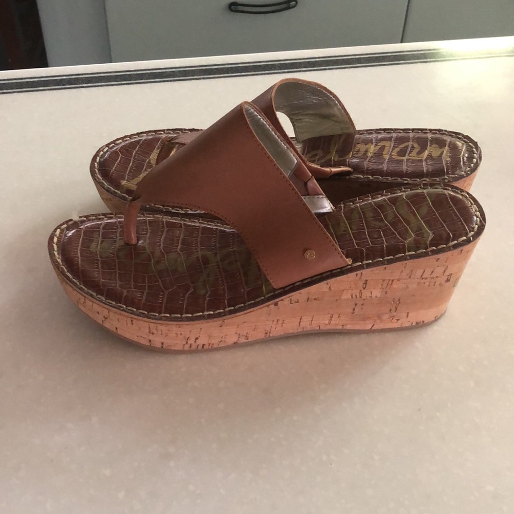 Wedge sandals - Picture 2 of 3